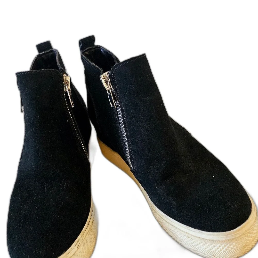 Steve Madden Wedgie Black Suede Ankle Booties | Size 7.5